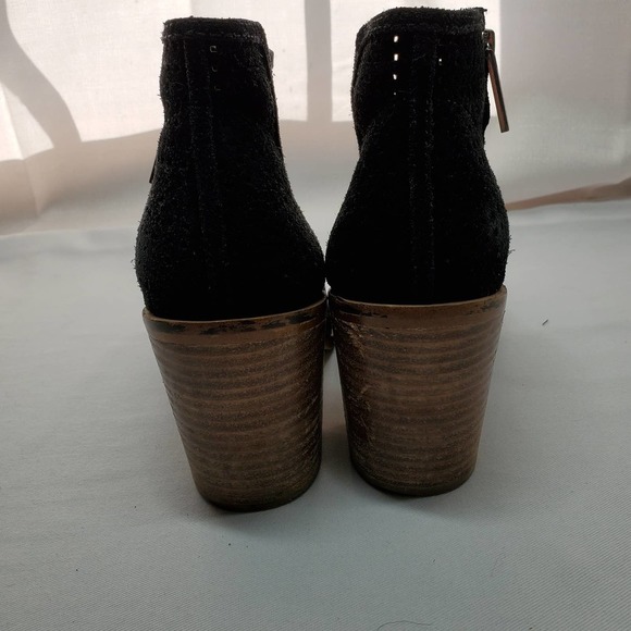 1 State Black Ankle Boots Block Heel Suede Size 7 - Picture 6 of 7